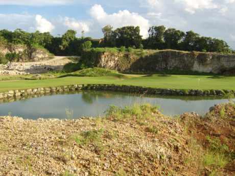 barbados hiking golf course picture